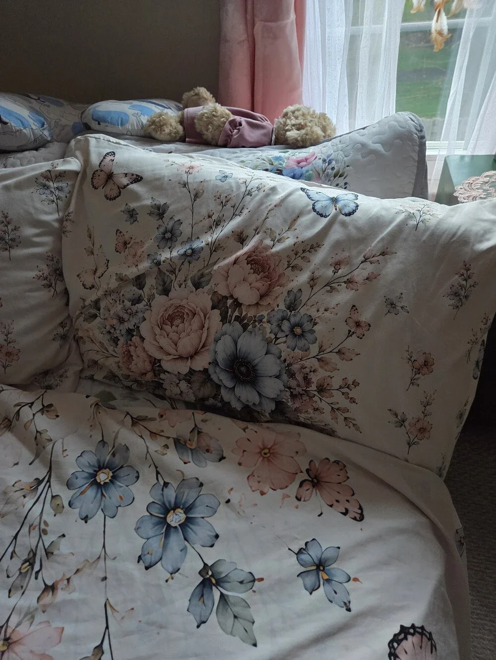 King Size Floral Butterfly Duvet Cover Set in Blue and Pink With Matching Shams